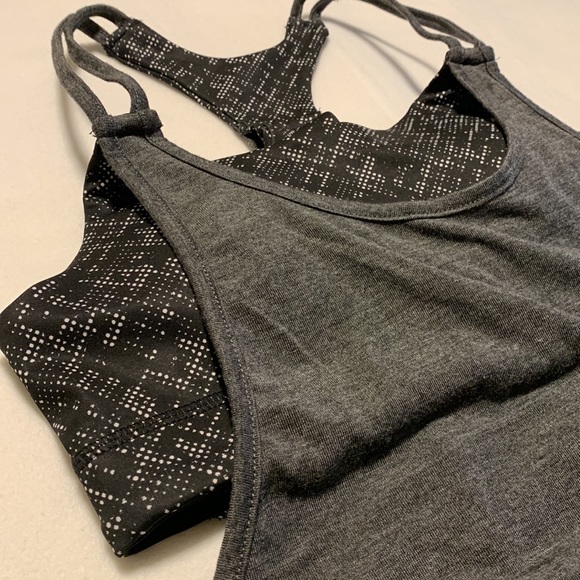 NWT Yoga or Workout Tank Top with built-in Bra size XS - Picture 2 of 6